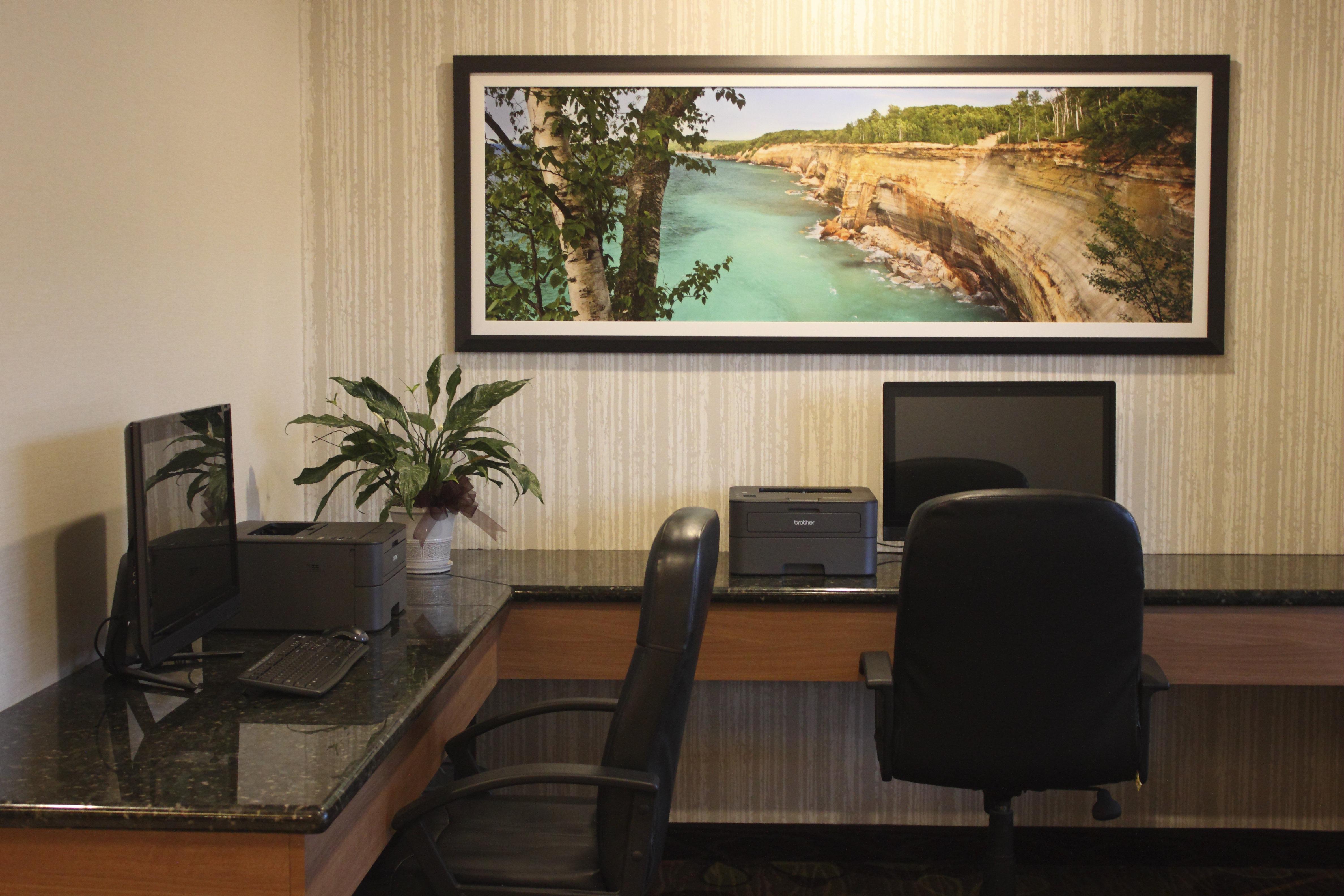 Holiday Inn Express Munising-Lakeview, An Ihg Hotel Zewnętrze zdjęcie