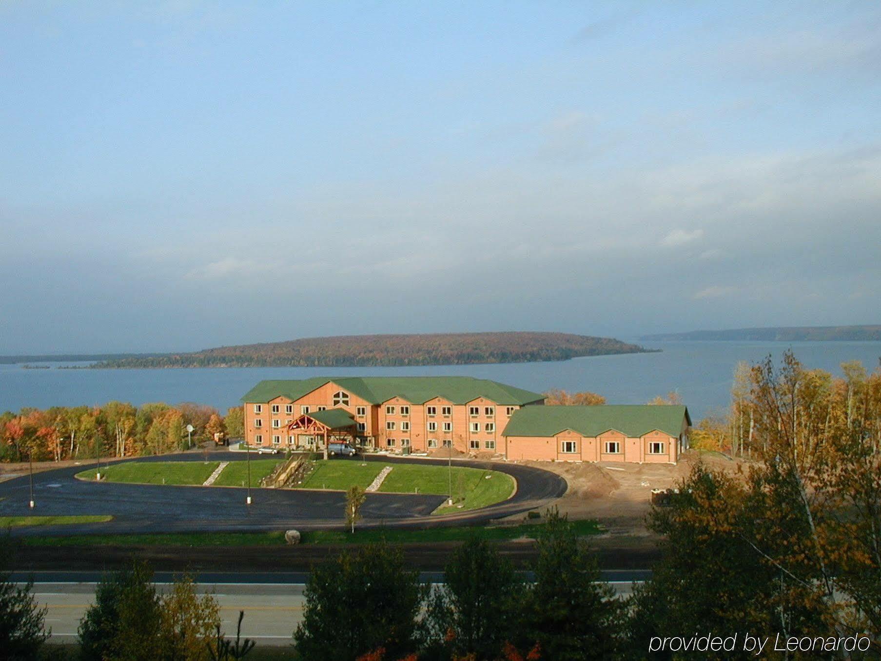 Holiday Inn Express Munising-Lakeview, An Ihg Hotel Zewnętrze zdjęcie